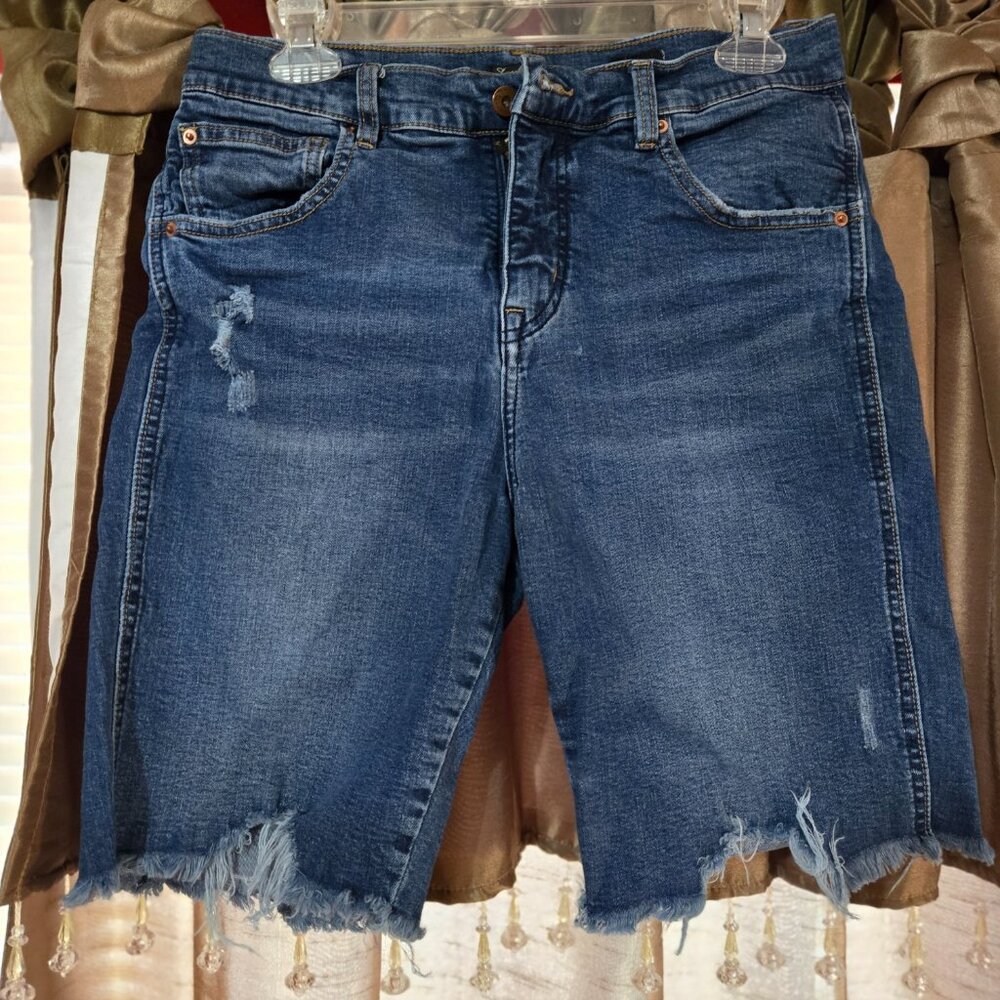 SUPPLIES DISTRESSED DENIM SHORTS SIZE 8
